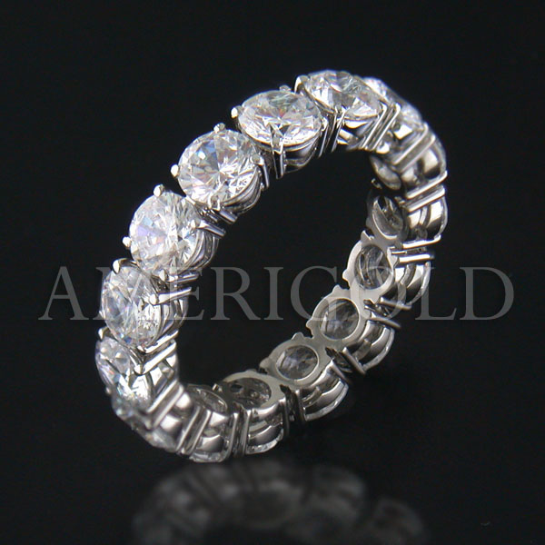 Eternity Band with Round Diamond