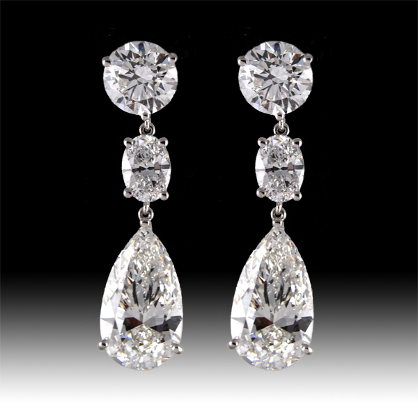 Earring Round with OVAL,  Pear Shape Diamond 