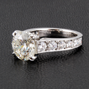 Round Diamond 4 Prongs Wedding Ring